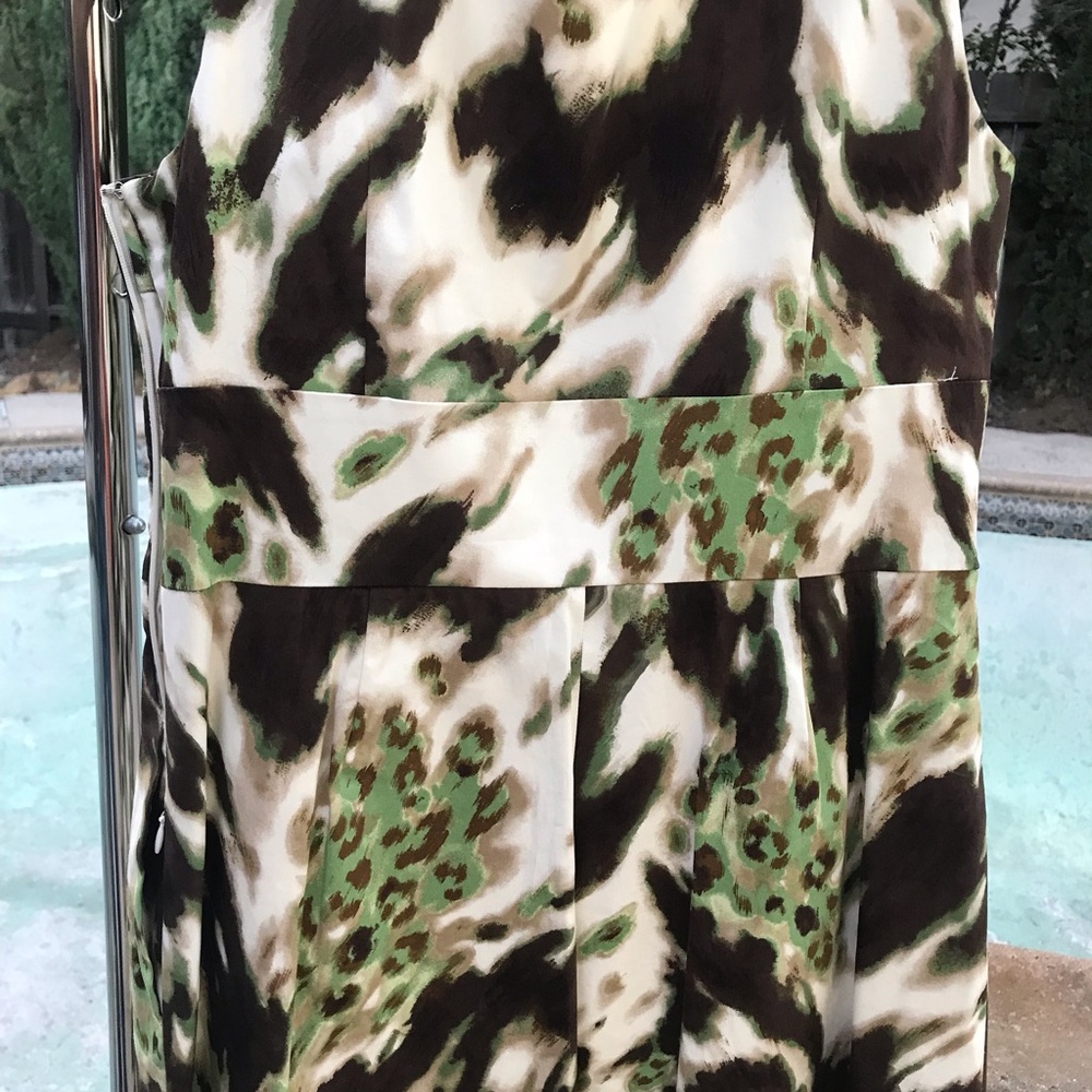 Banana Republic Green and Brown Abstract Midi Dress - Picture 8 of 9